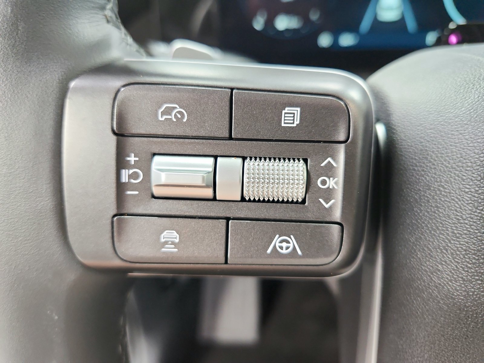Used 2026 Hyundai Palisade SEL FWD image 23