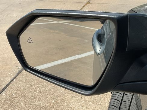 Used 2025 Hyundai Elantra SEL image 11