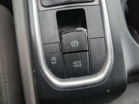 Used 2020 Hyundai Santa Fe SE FWD image 24