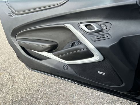 Used 2016 Chevrolet Camaro SS image 30