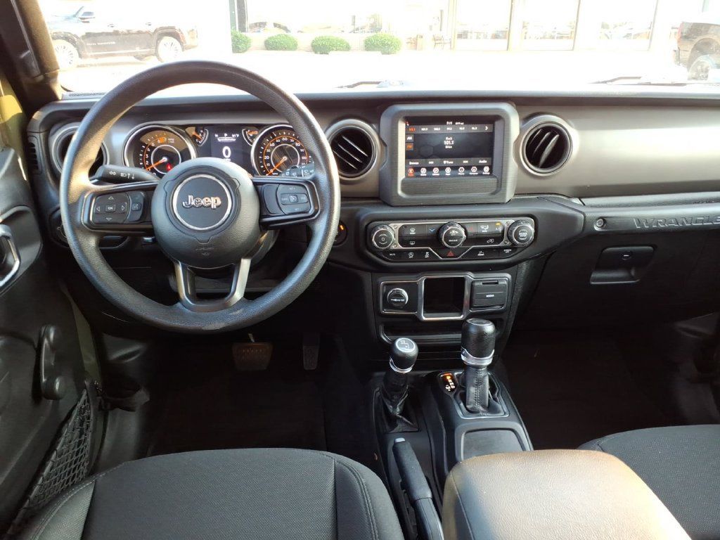 Used 2022 Jeep Wrangler Unlimited Sport AWD/4WD image 12