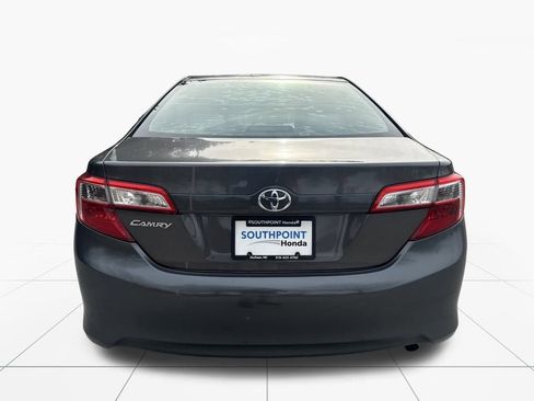 Used 2013 Toyota Camry L image 7