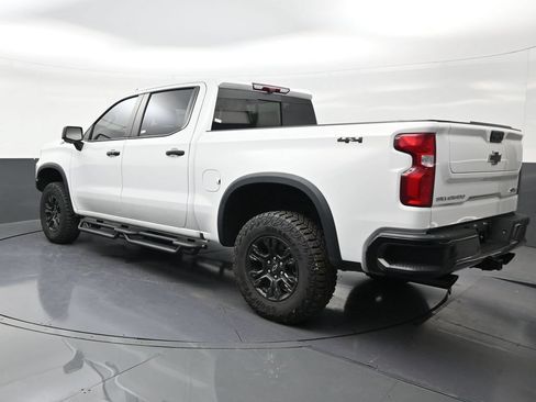 Used 2025 Chevrolet Silverado 1500 ZR2 w/ Technology Package AWD/4WD image 3