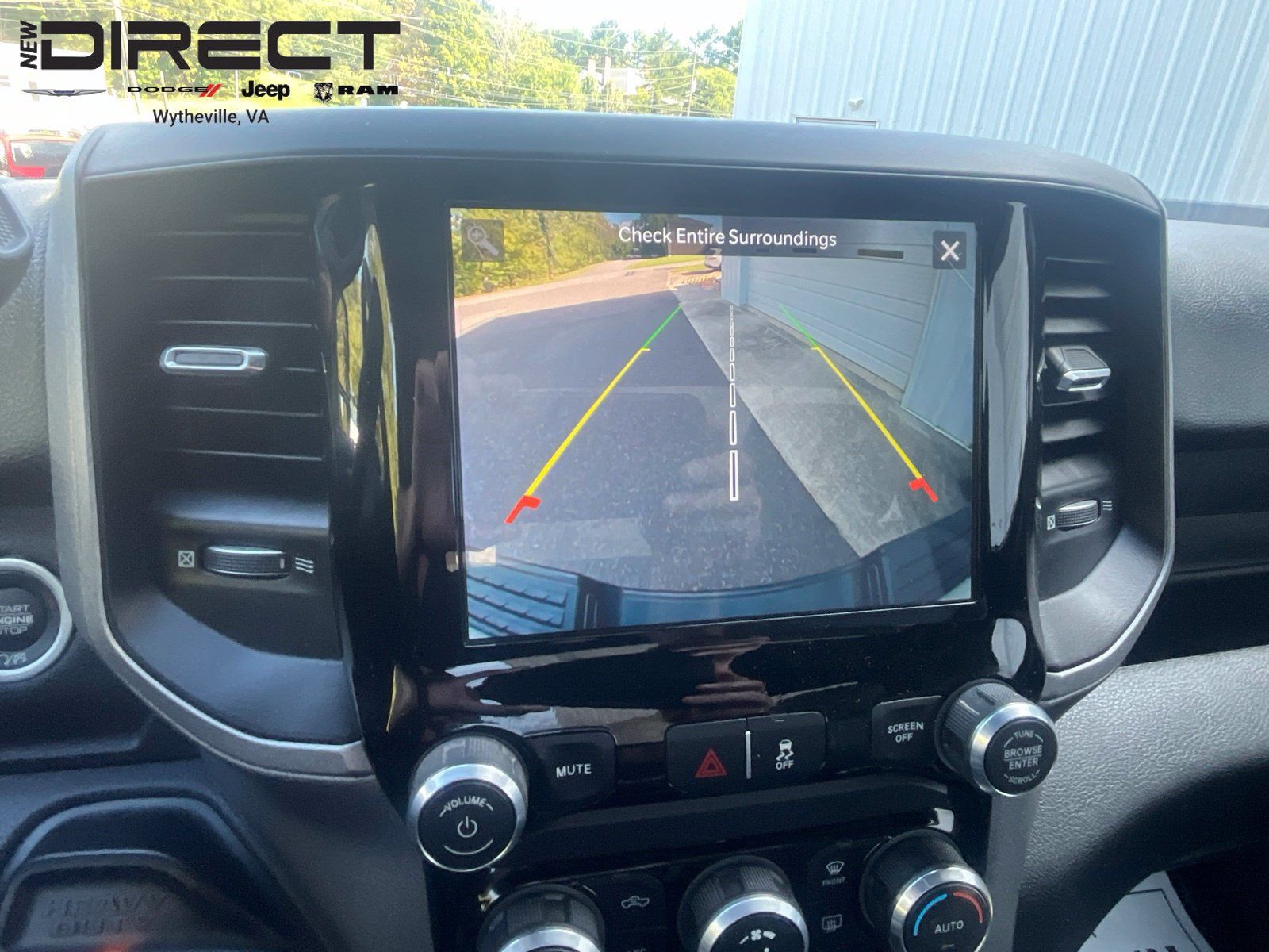 Used 2024 RAM 3500 Tradesman w/ Convenience Group AWD/4WD image 26