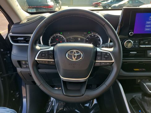 Used 2026 Toyota Highlander XLE AWD/4WD image 21