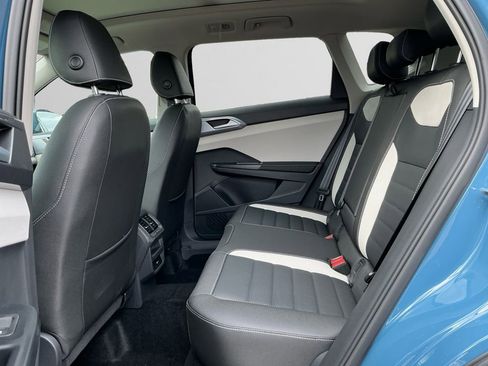 New 2025 Volkswagen Taos SEL image 13