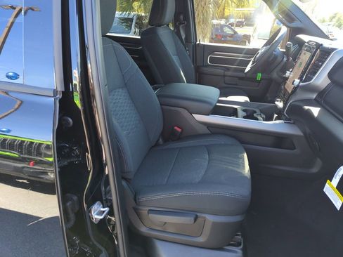 New 2026 RAM 2500 Big Horn AWD/4WD image 34