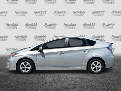 Used 2015 Toyota Prius Four FWD image 8