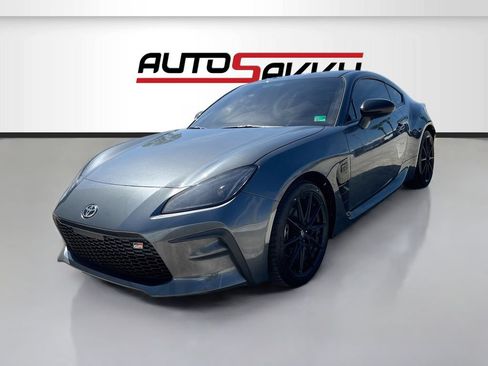 Used 2026 Toyota GR86 Premium w/ ALL Weather Mat Package (TMS) RWD image 3