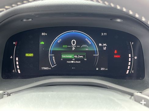 Used 2025 Toyota Camry LE AWD/4WD image 25