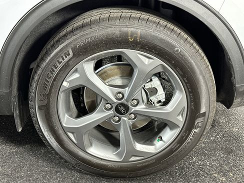 Used 2025 Ford Escape ST-Line image 14