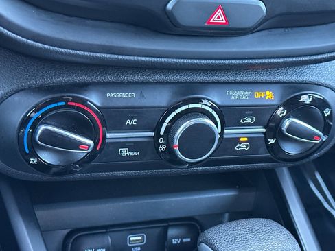 Certified 2023 Kia Soul LX w/ Option Group 015 image 22