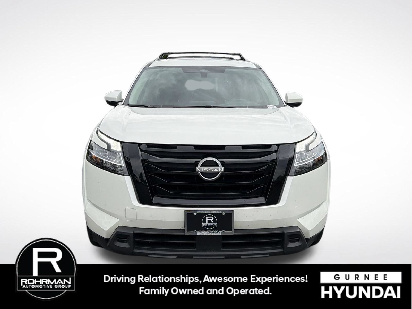 Used 2022 Nissan Pathfinder SV w/ SV Premium Package AWD/4WD image 3