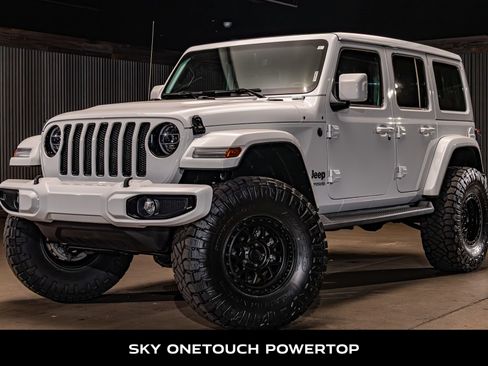 Used 2022 Jeep Wrangler Unlimited Sahara AWD/4WD image 5