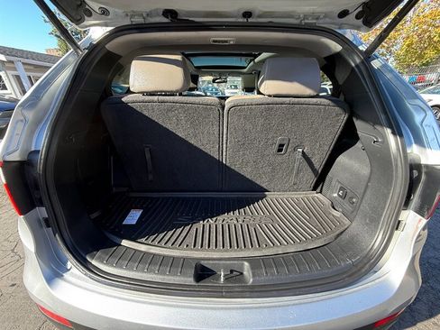 Used 2013 Hyundai Santa Fe Limited w/ Technology Pkg image 11