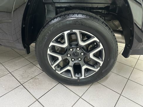 Used 2026 RAM 1500 Laramie AWD/4WD image 14