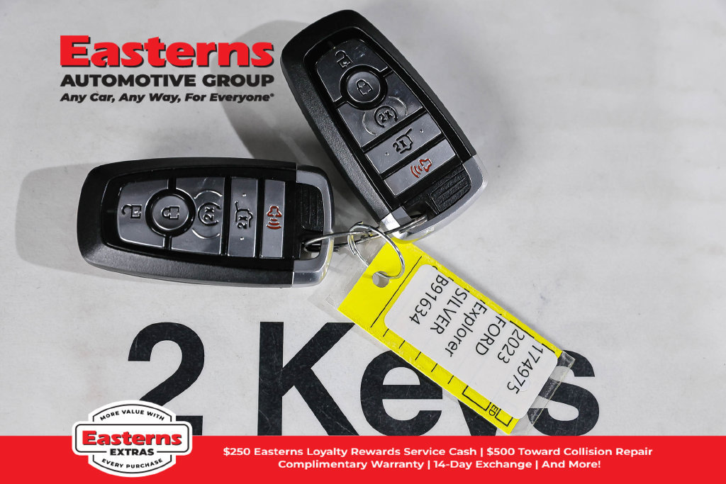 Used 2023 Ford Explorer XLT w/ Equipment Group 202A AWD/4WD image 26