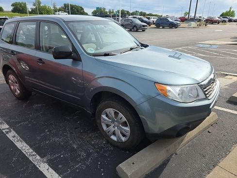 Used 2010 Subaru Forester 2.5X w/ Popular Equipment Group 1A AWD/4WD image 4