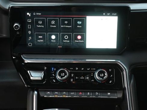 Used 2024 GMC Sierra 1500 Denali w/ Technology Package image 17