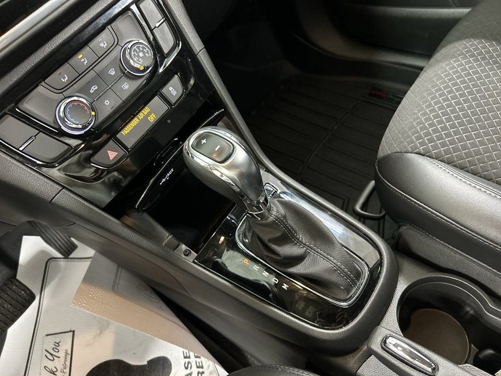 Used 2022 Buick Encore Preferred w/ Safety Package AWD/4WD image 17