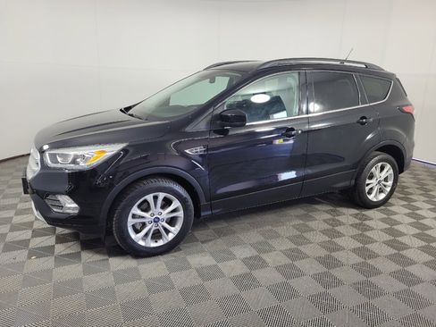 Used 2018 Ford Escape SEL FWD image 2