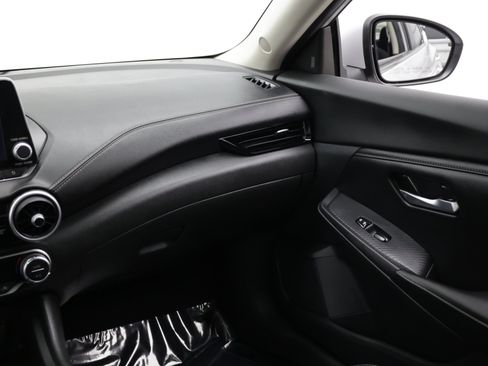 Used 2021 Nissan Sentra SV FWD image 35