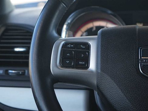 Used 2018 Dodge Grand Caravan GT image 17