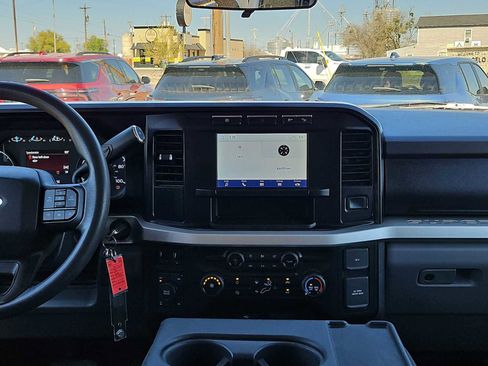 Used 2024 Ford F250 XLT w/ FX4 Off-Road Package AWD/4WD image 14
