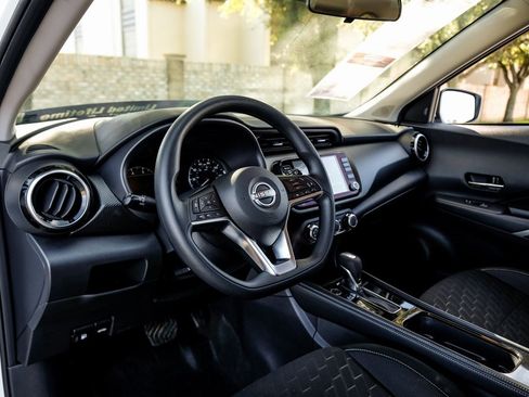 Used 2024 Nissan Kicks SV image 25