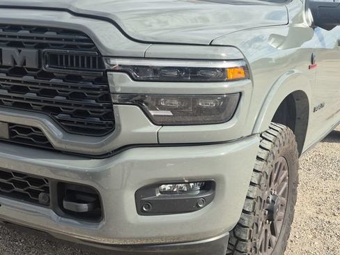 Used 2026 RAM 2500 Limited AWD/4WD image 2