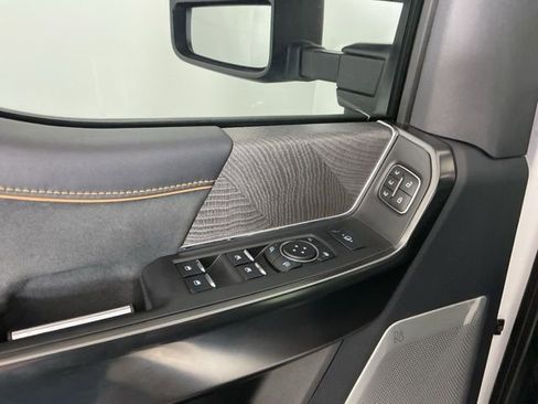 Certified 2024 Ford F350 Platinum image 17