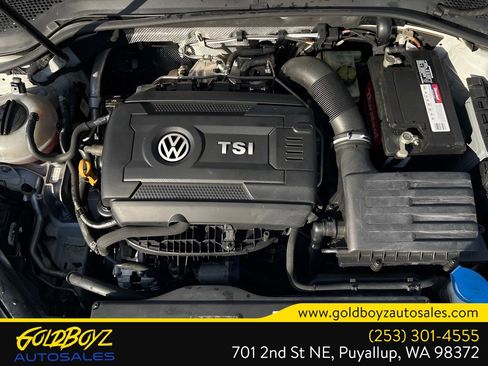 Used 2017 Volkswagen Golf SE image 10