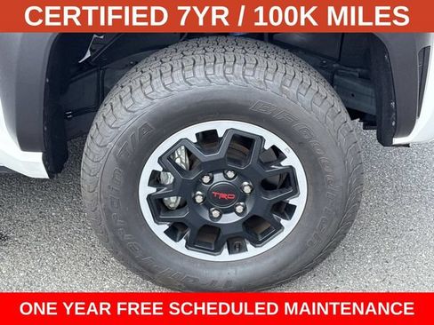 Used 2025 Toyota Tacoma TRD Off-Road AWD/4WD image 7