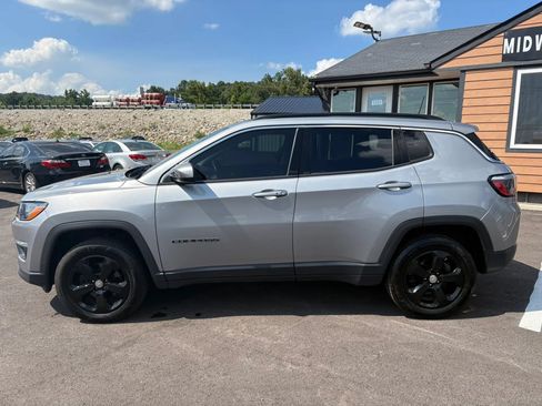 Used 2021 Jeep Compass Latitude w/ Convenience Group AWD/4WD image 3