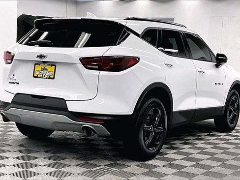 Used 2024 Chevrolet Blazer LT w/ Convenience Package image 12