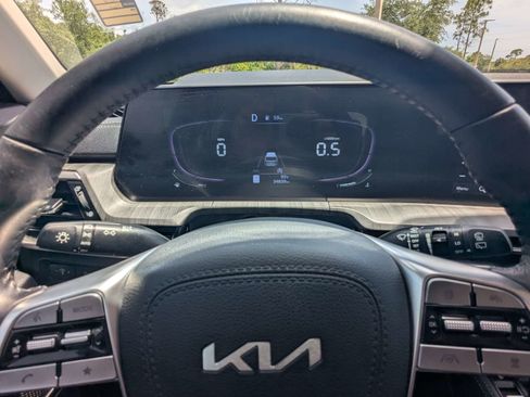 Used 2024 Kia Telluride EX FWD image 35