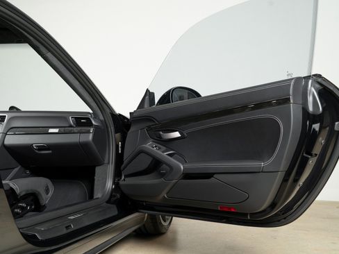 Used 2016 Porsche 911 R image 31