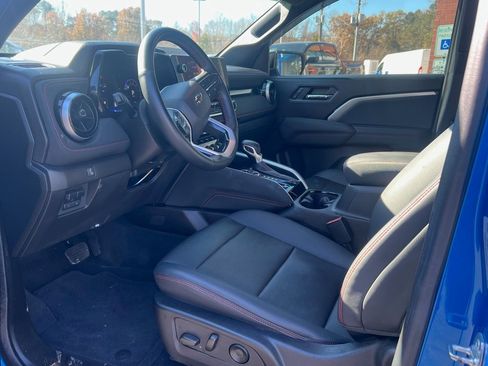 Used 2024 Chevrolet Colorado Z71 w/ Z71 Convenience Package 2 image 15