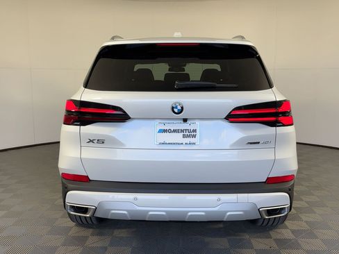 New 2026 BMW X5 sDrive40i w/ Climate Comfort Package image 9