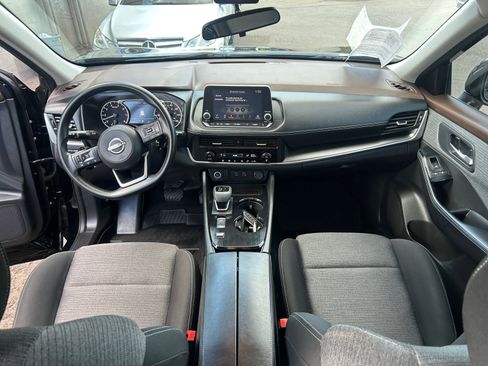 Used 2023 Nissan Rogue SV FWD image 14