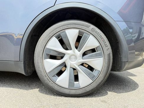 Used 2023 Tesla Model Y 2WD image 33