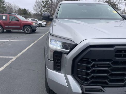 Used 2024 Toyota Tundra Limited image 17