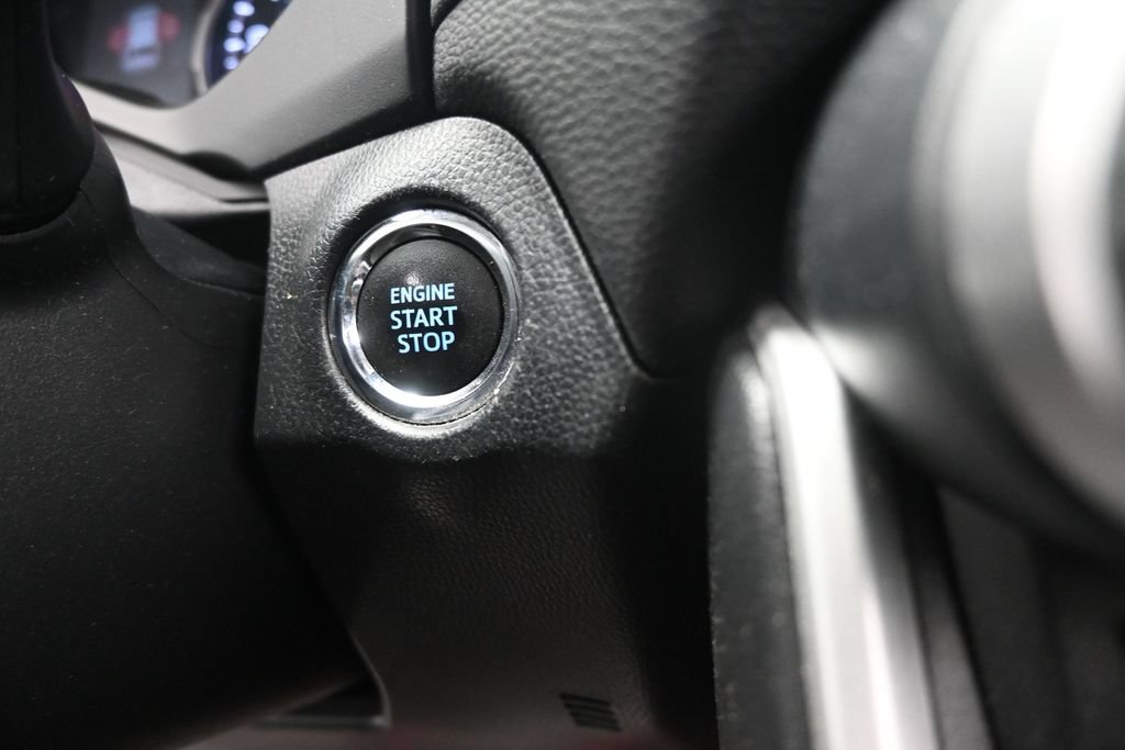Used 2021 Toyota RAV4 XLE AWD/4WD image 21