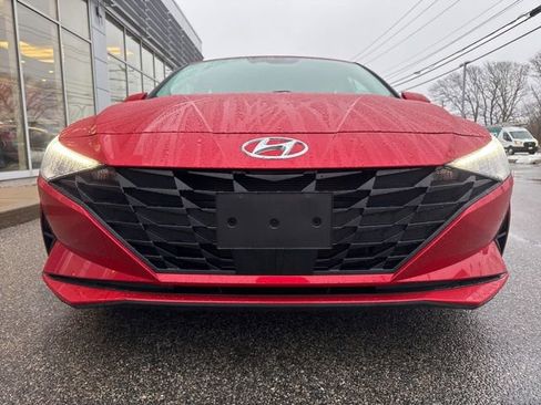 Used 2023 Hyundai Elantra SEL w/ Convenience Package FWD image 9