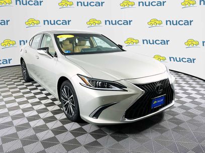 Used 2023 Lexus ES 300h w/ Premium Package