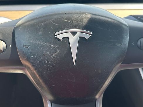 Used 2018 Tesla Model 3 Mid Range image 40