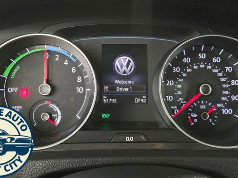 Used 2019 Volkswagen e-Golf SE w/ Driver Assistance Package image 12