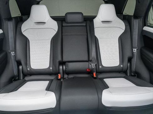 New 2025 Land Rover Range Rover Sport SV Edition Two image 16