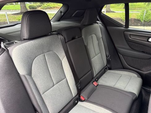 Used 2023 Volvo XC40 B5 Core w/ Convenience Package AWD/4WD image 33