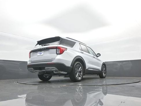 Used 2025 Ford Explorer Active w/ Active Comfort Package AWD/4WD image 38